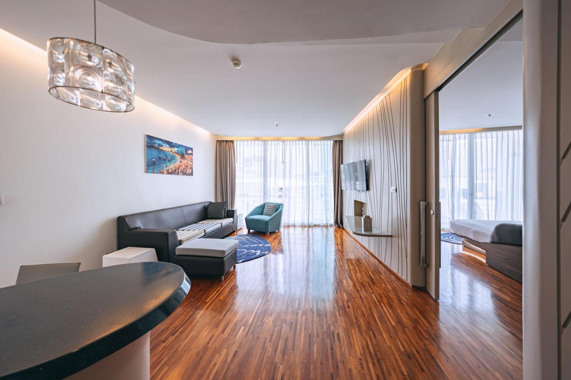 Hotel Baraquda Heeton Pattaya By Compass Hospitality エクステリア 写真
